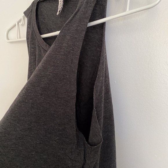💥2 FOR 1💥 H&M Divided Tank Top Wide Cut Arm Hole in GRAY & WHITE Size M - Picture 4 of 8